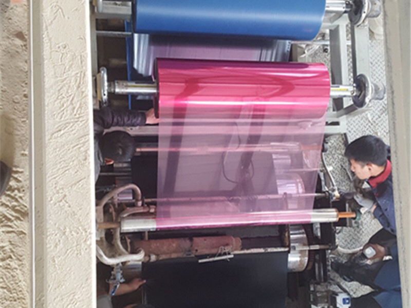 夹芯高分子自粘防水卷材